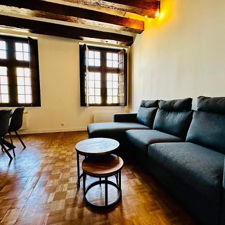 De Charme - Le Plume Apartment