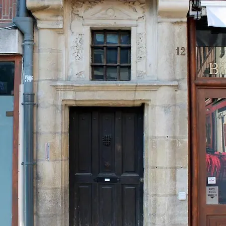 De Charme - Le Plume Apartment *